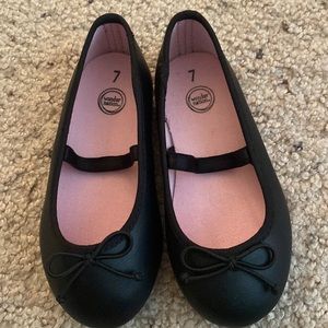Toddler black flats